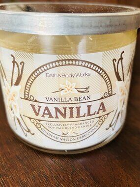 Bath & Body Works Vanilla Bean 14.5 oz. 3-Wick Candle NEW